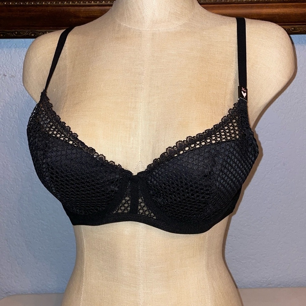 Victoria's Secret Bra VS Fishnet Plunge Bra VS Lace Bra Removable Padding 36C 🆕